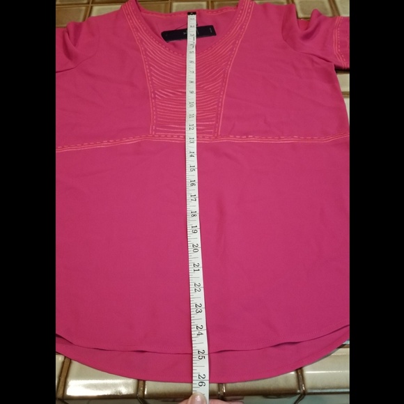 [NEW] NYDJ Embroidered Short Sleeve Blouse - Picture 12 of 13